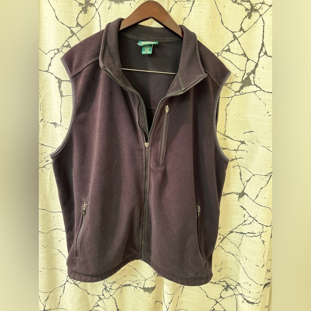 L.L. Bean Black Fleece Vest with Zipper Pockets